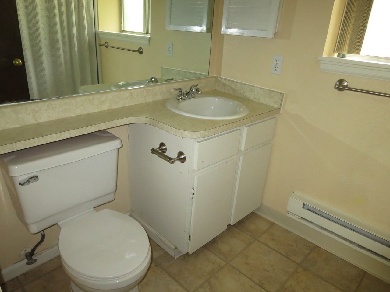 2491 Ridge Dr - Photo 2 of 12