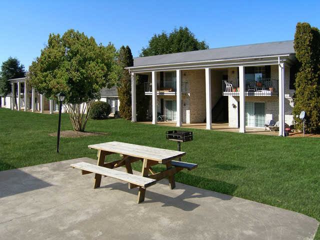 Creekwood Apartments - Photo 3 of 18