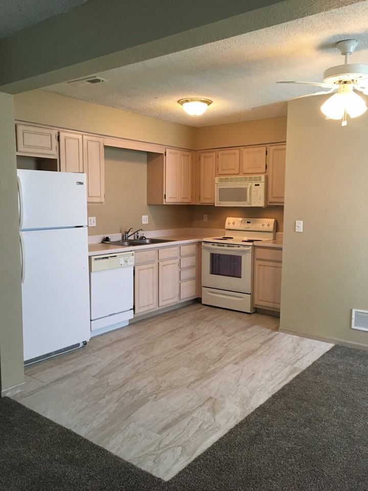 1514 Garden Terrace - Photo 2 of 10