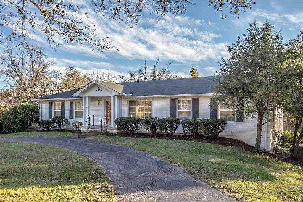 917 Bresslyn Rd - Photo 2 of 30