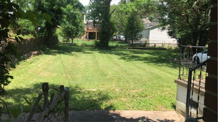 7089 Lexington Ave - Photo 3 of 13