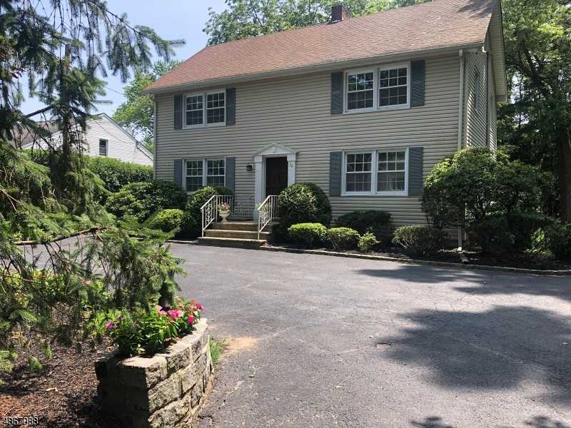 36 Brook St - Photo 2 of 21