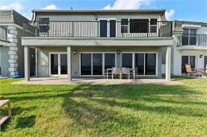 1194 Hillsboro Mile #19