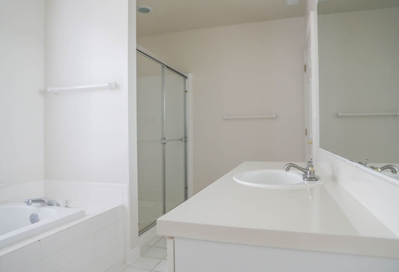 Legacy at Ingram Manor - Photo 6 of 27