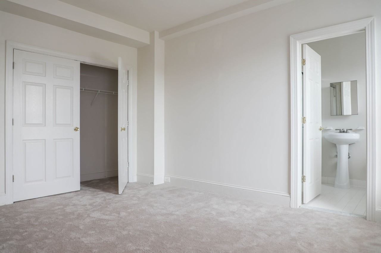 Legacy at Ingram Manor - Photo 7 of 27