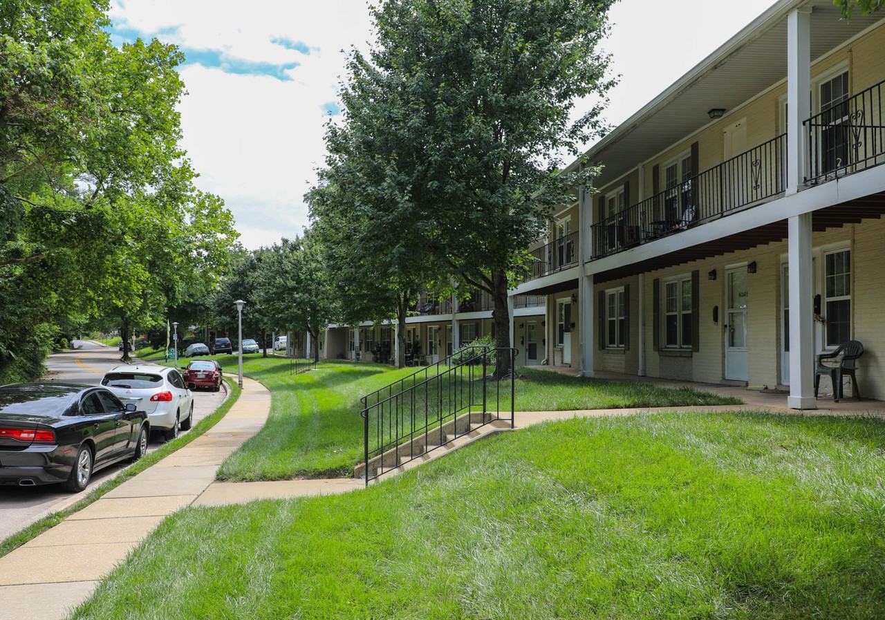 Lake Falls Apartments - Photo 5 of 8