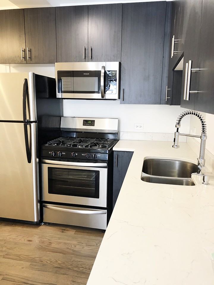 630 W Lake Street - Photo 3 of 21