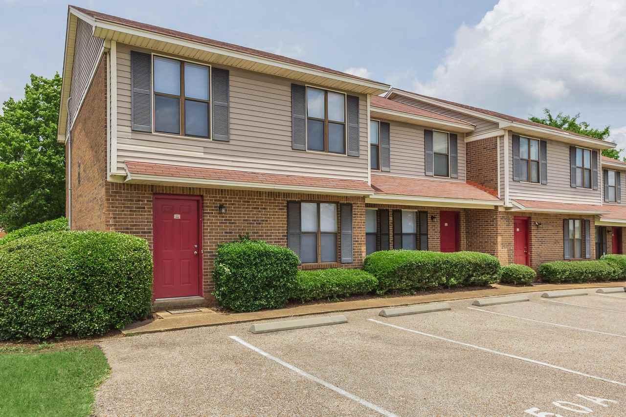 University Village at Walker Road Apartments for Rent 10 Hull Cove