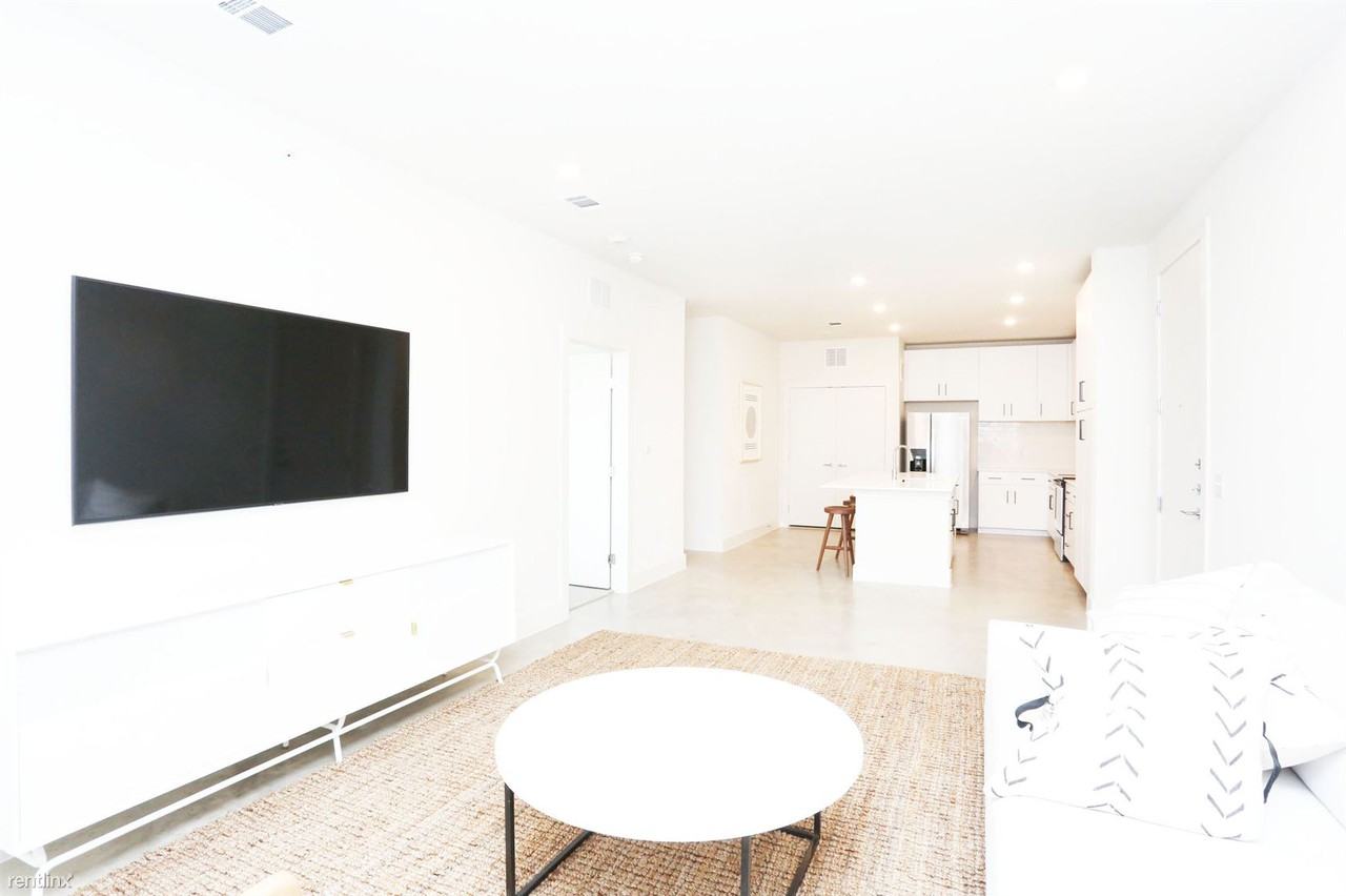 7600 W Slaughter Ln - Photo 3 of 4