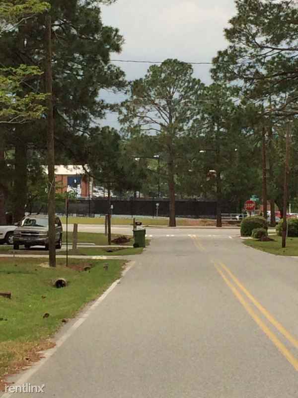 302 Catherine Ave - Photo 2 of 14