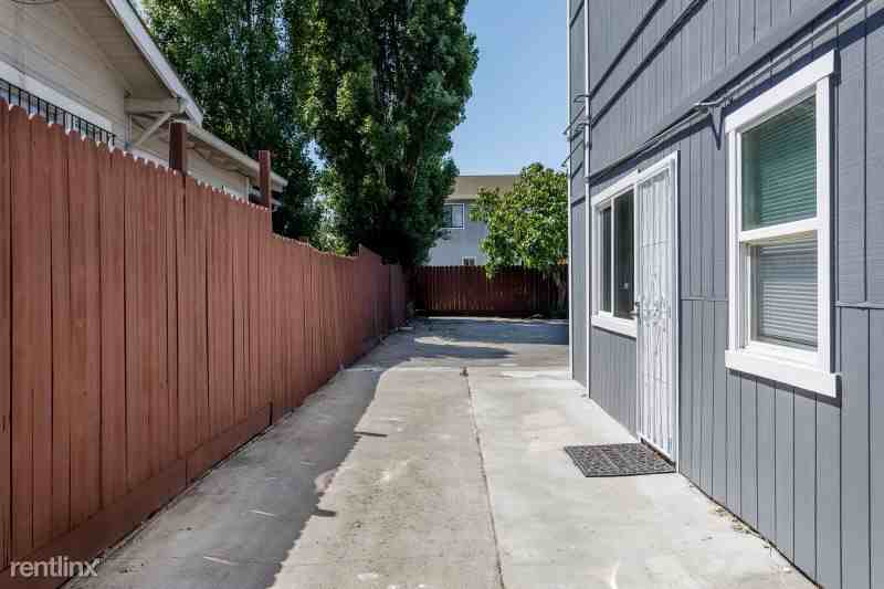 506 Barrett Ave - Photo 3 of 18