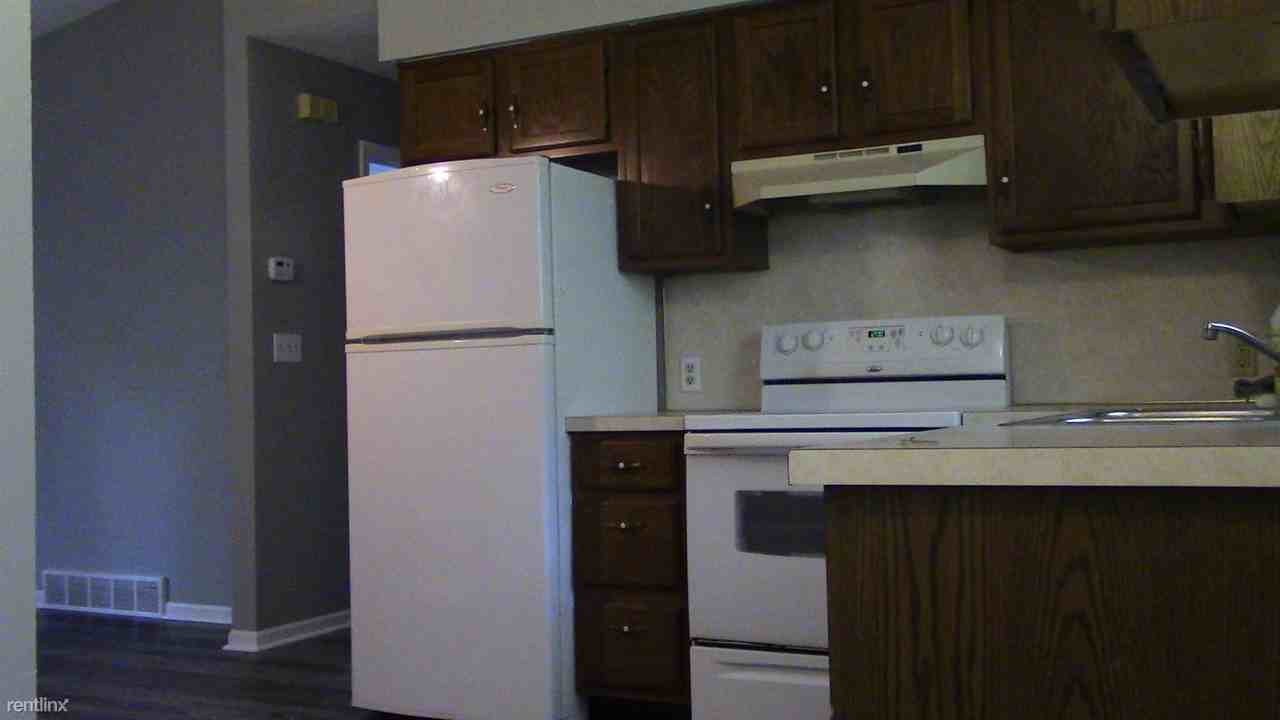 16538 Taft Rd - Photo 2 of 9