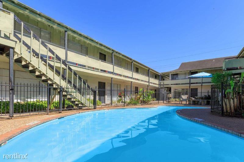 18108 S Park View Dr