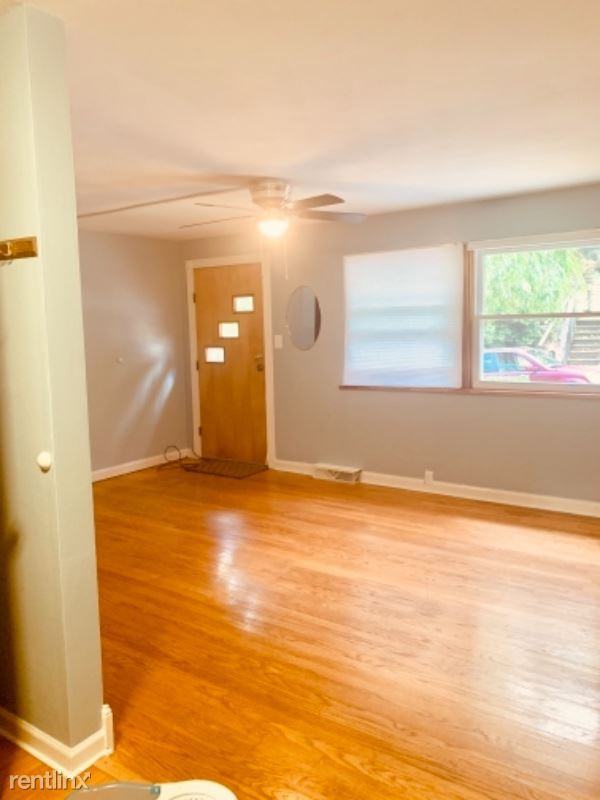 645 Derby St - Photo 2 of 26