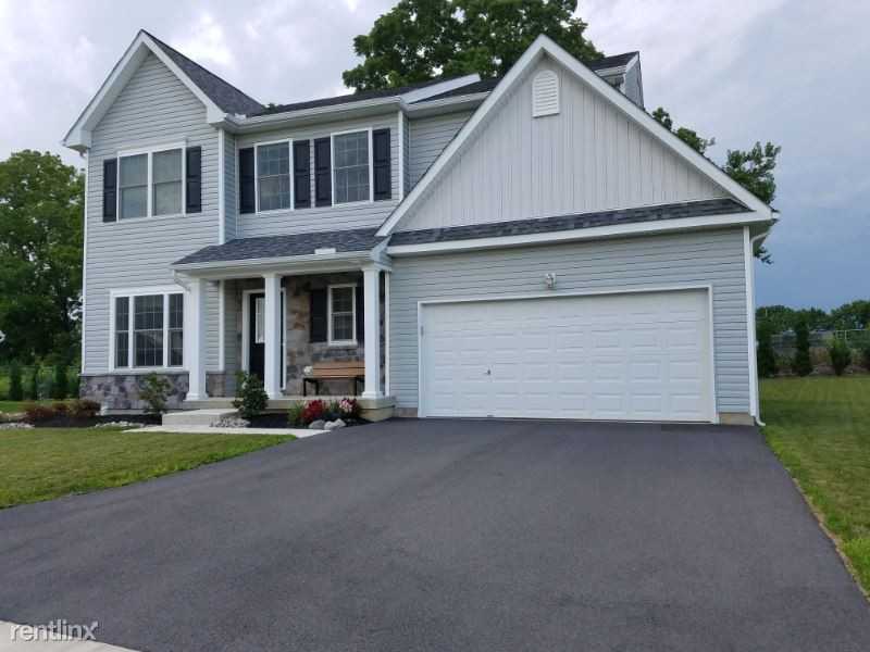 2178 Eagles Landing Dr - Photo 2 of 10