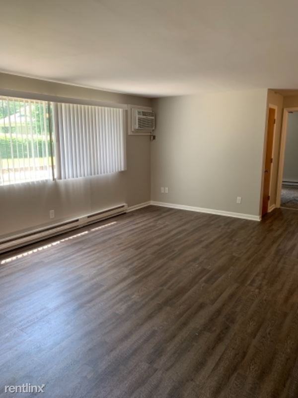 112 W Jones St - Photo 2 of 11