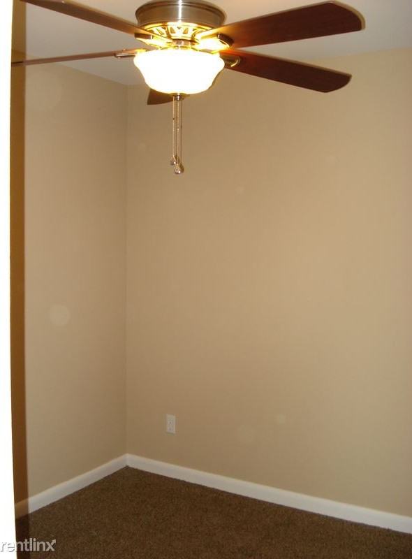 4843 Anhinga Ln B - Photo 3 of 5