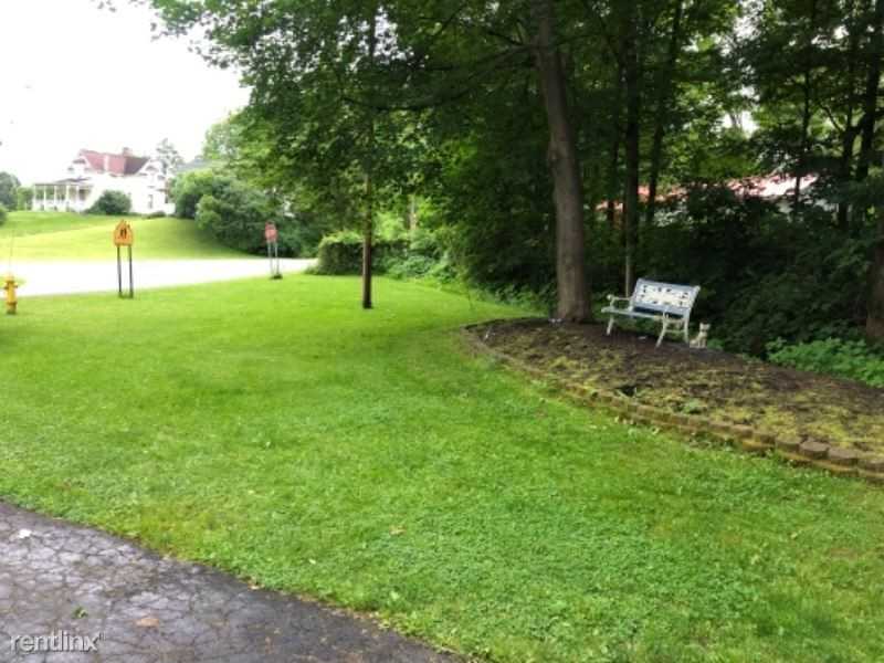 109 Walnut St - Photo 3 of 27