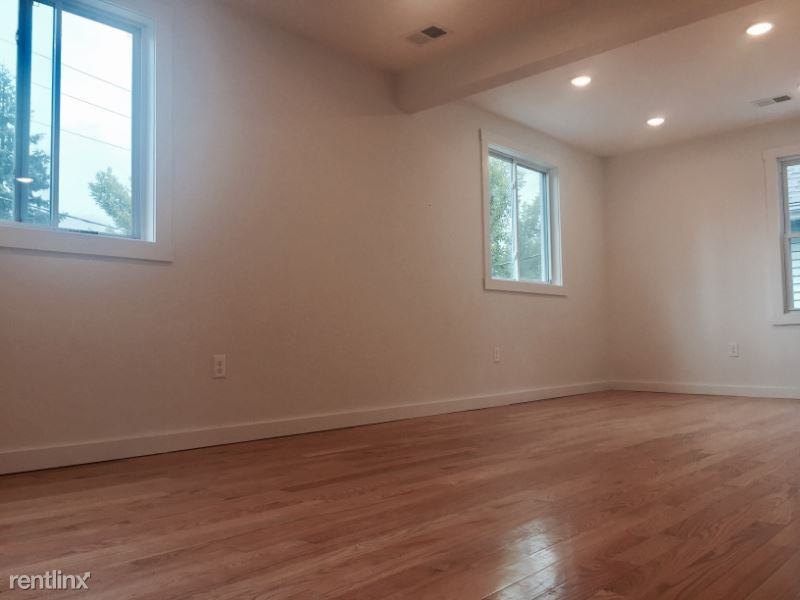 224 N Fullerton Ave - Photo 3 of 15