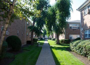 Liberty Bell Village and WilliamsTowne Manor Apartments - 1 Liberty St ...