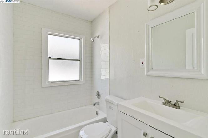 1318 94th Ave - Photo 3 of 5