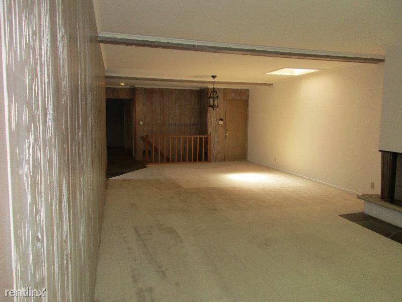 2869 Charing Rd - Photo 3 of 11