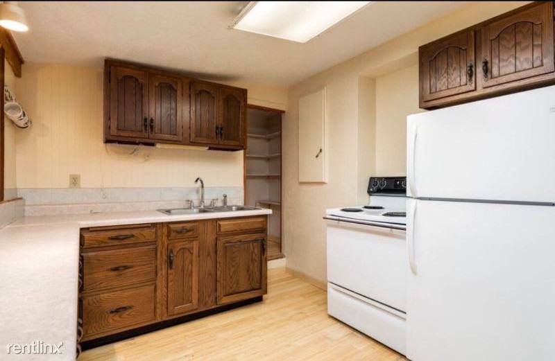 8038 S Green St - Photo 2 of 9