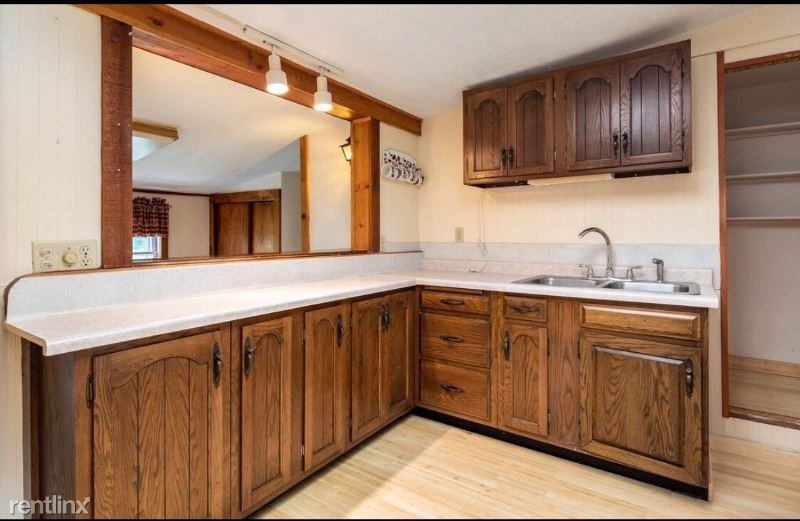8038 S Green St - Photo 3 of 9
