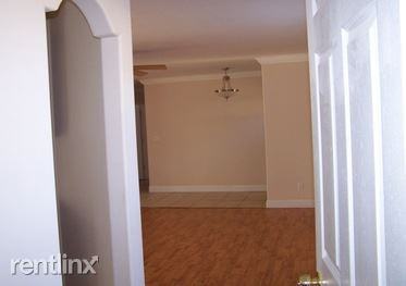 7801 Saltillo St - Photo 3 of 50