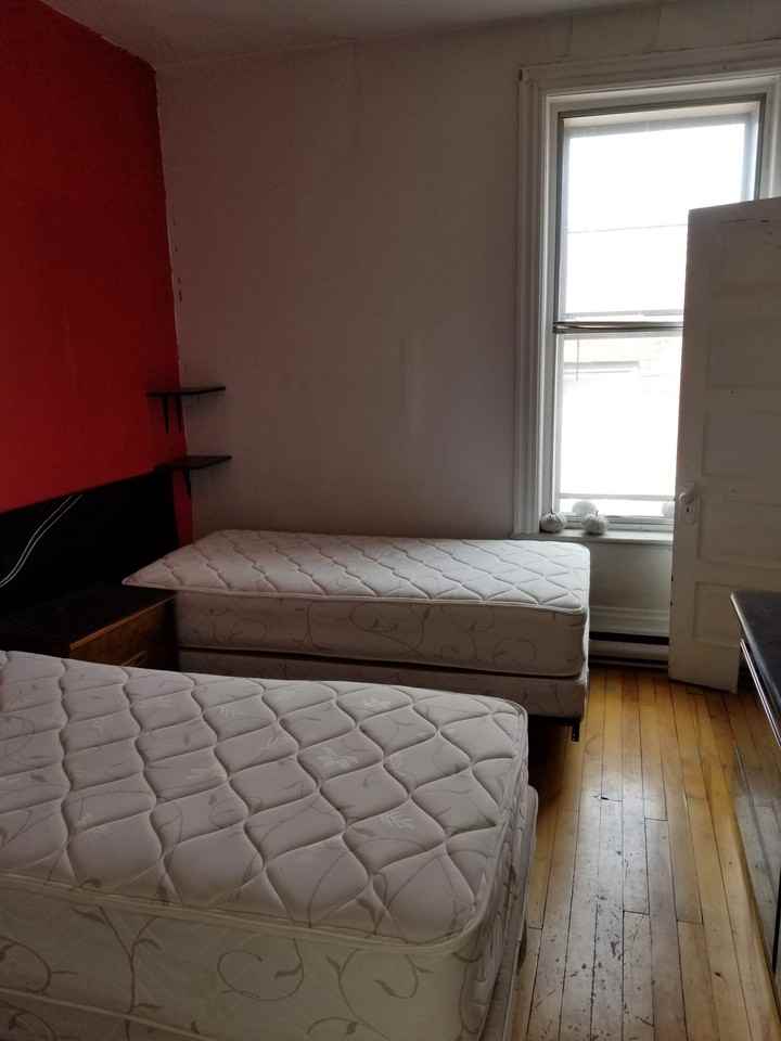 1079 Avenue Bernard - Photo 3 of 8