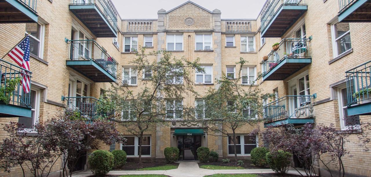 W Dakin St & N Fremont St #309