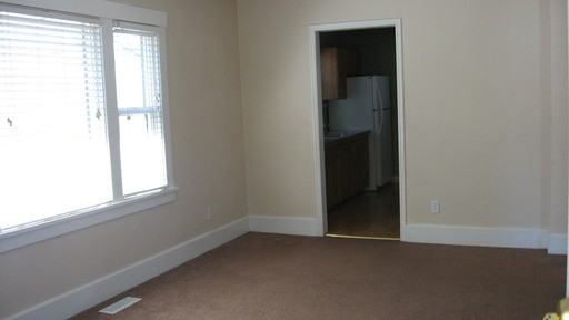 2345 Custer Ave - Photo 2 of 11