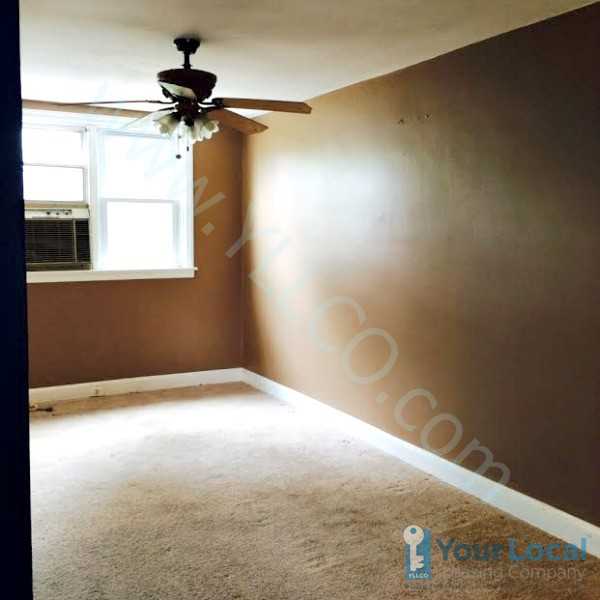 243 Westbrook Dr - Photo 3 of 8