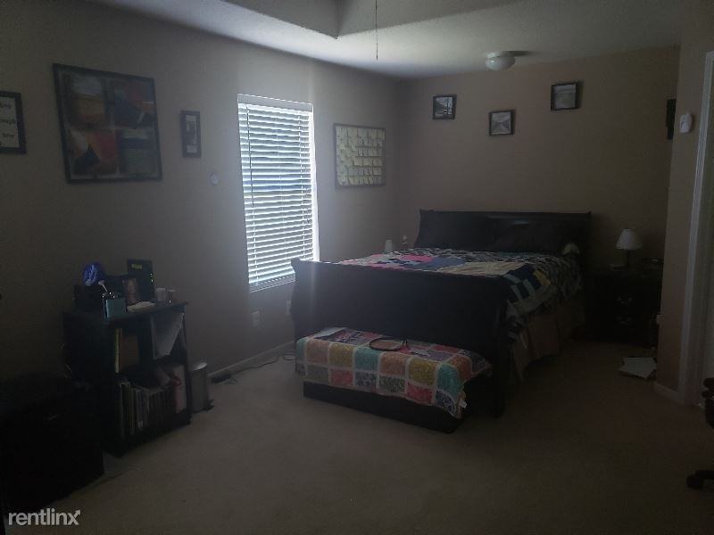 19551 Dawn Canyon Road - Photo 2 of 12