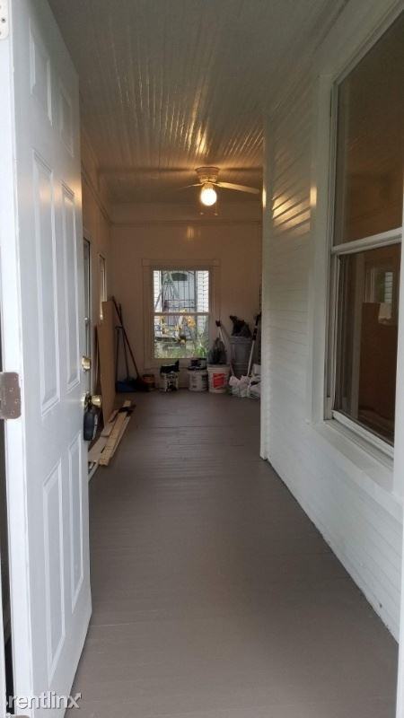 2756 Maywood Rd - Photo 3 of 32