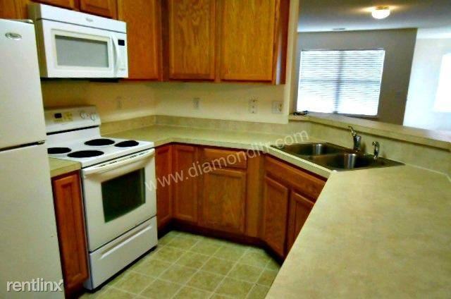 314 Campus Ln - Photo 3 of 12