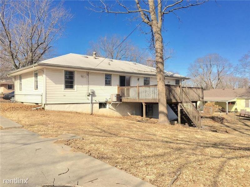 1525 Broadway St - Photo 2 of 2