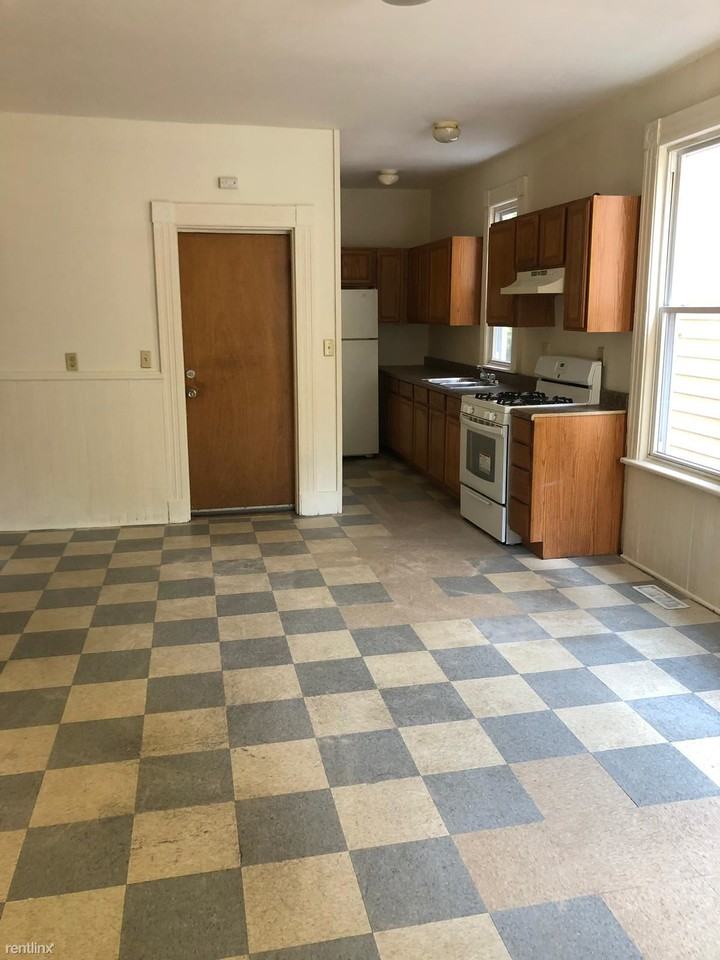 173 Cedar Hill Ave #1 - Photo 3 of 12