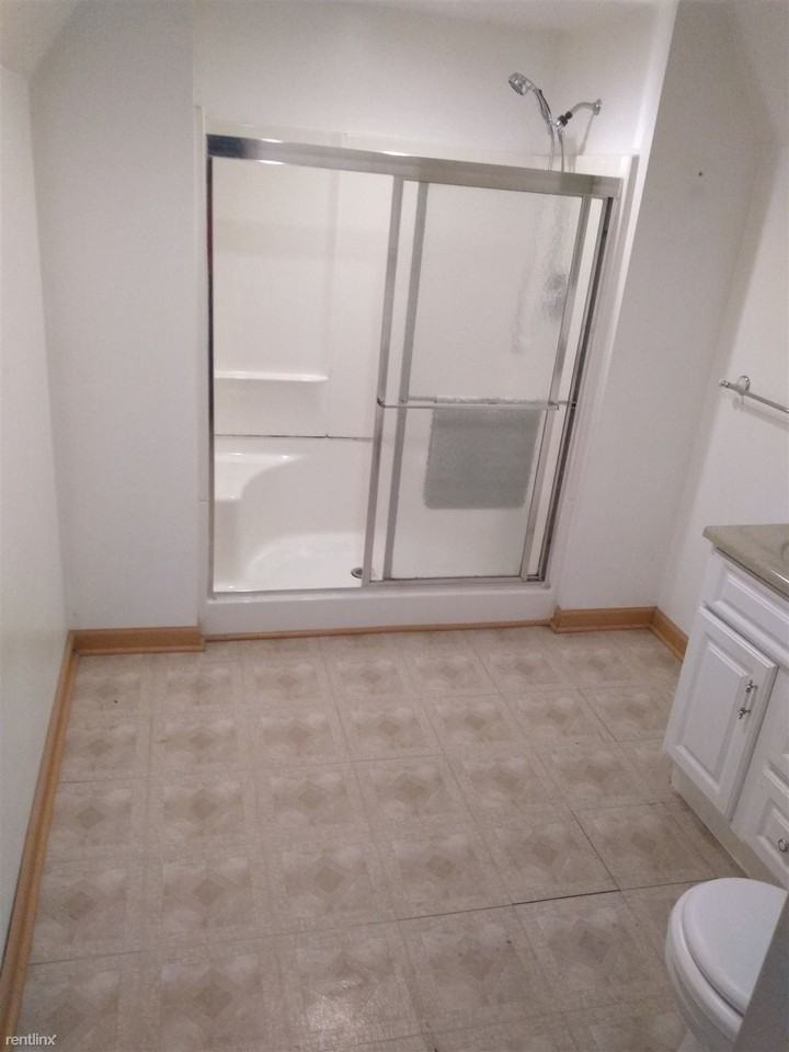 1619 East 49th Street - Photo 3 of 9