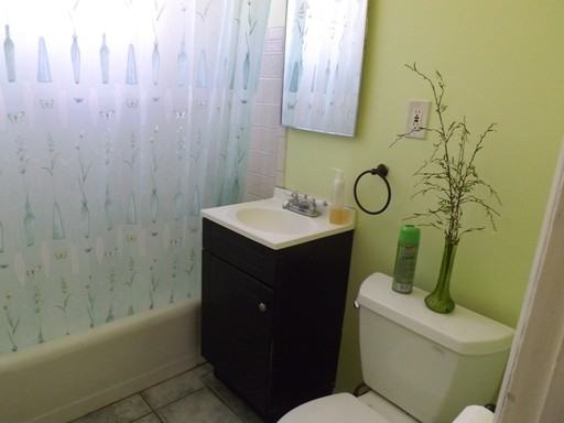 700 E 71st St - Photo 2 of 12