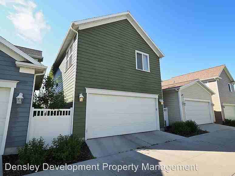 4998 Currant Dr - Photo 3 of 32