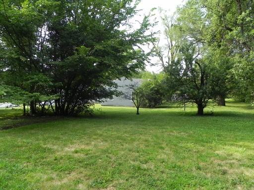 10006 E 38 Terrace - Photo 3 of 22