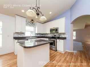 3020 White Cedar Cir - Photo 3 of 12