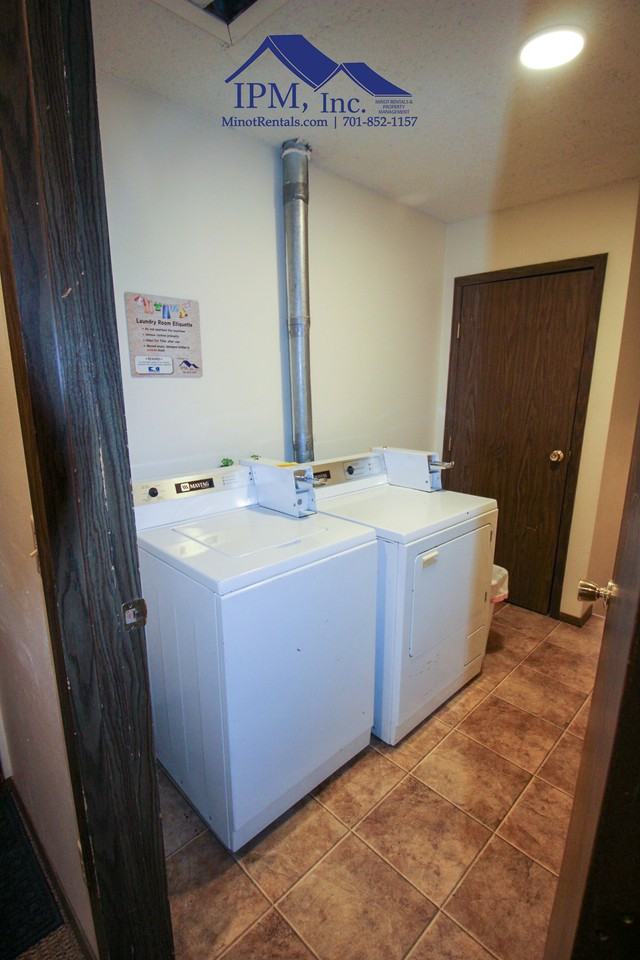 1315 14Th Ave Nw - Photo 3 of 11