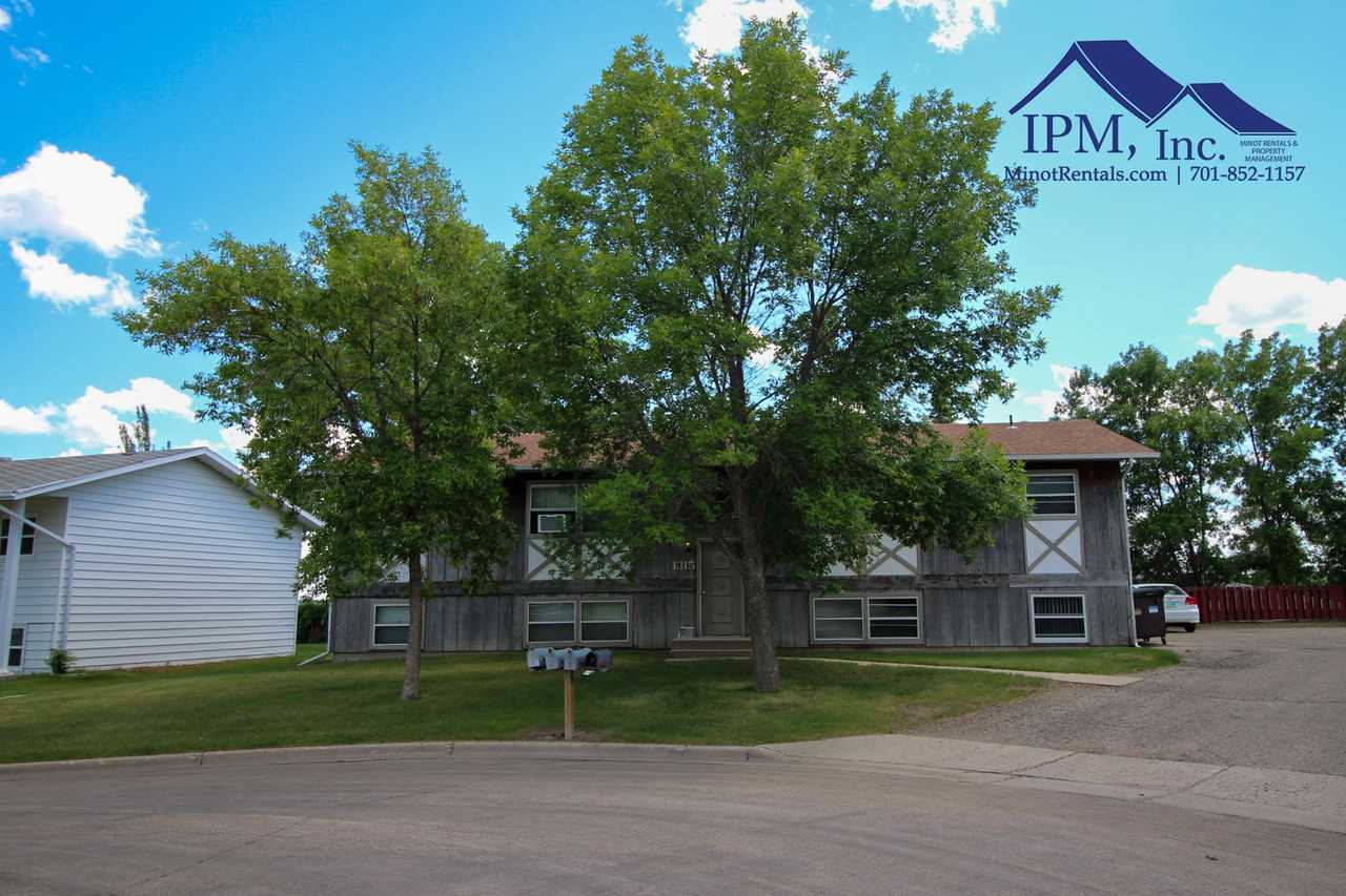 1315 14Th Ave Nw - Photo 7 of 11