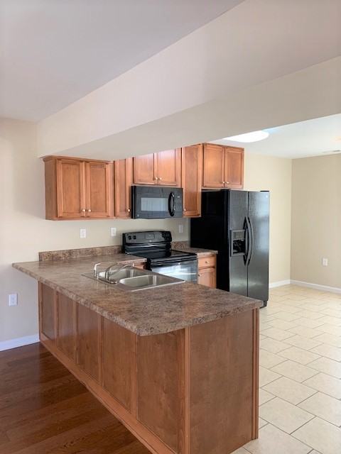 1603 Manchester Trl NE - Photo 3 of 14