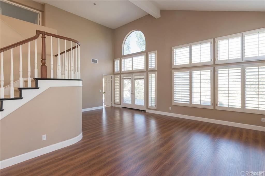 23013 Weymouth Pl - Photo 2 of 31