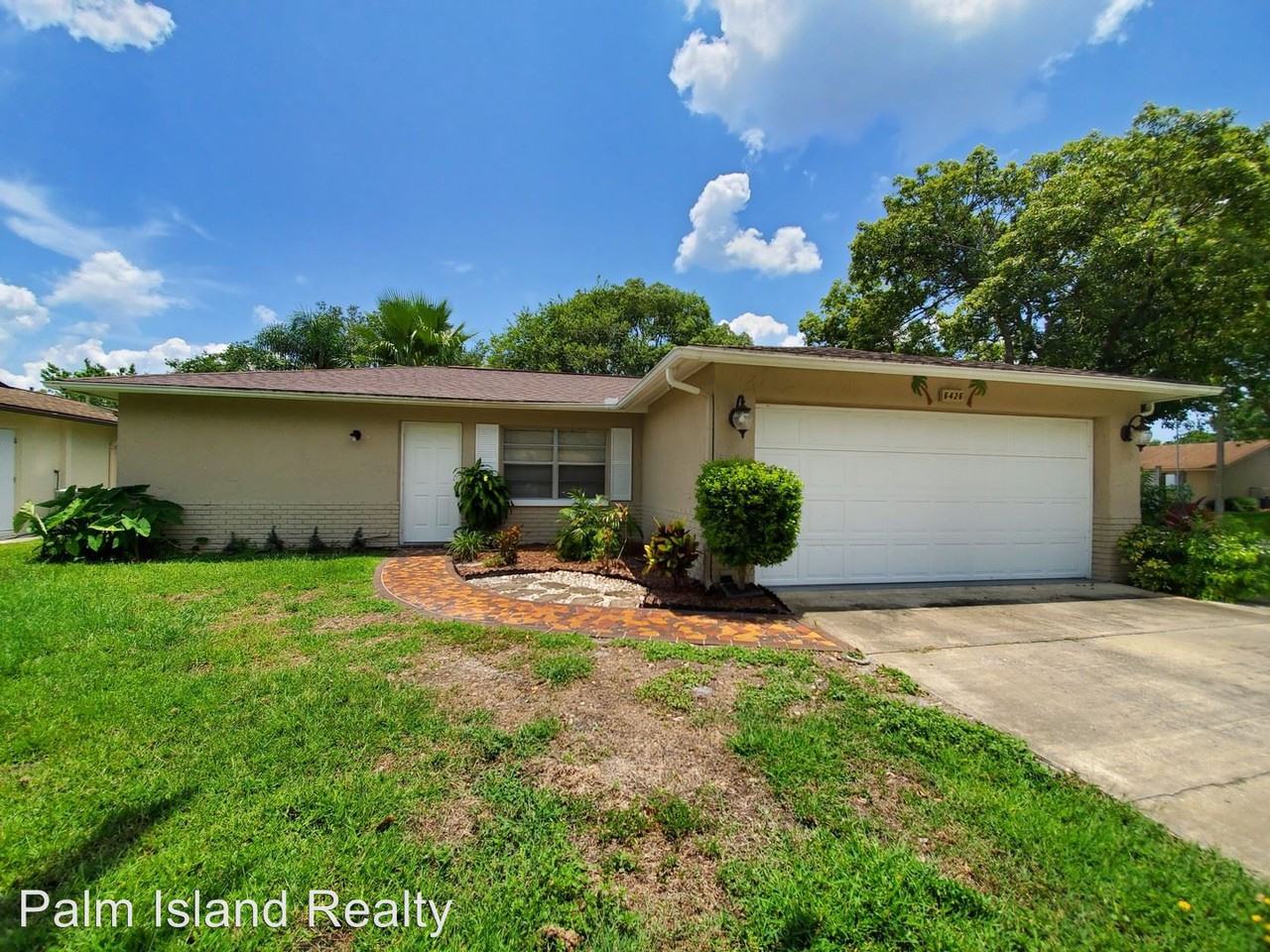6426 Meadowbrook Ln - Photo 2 of 11