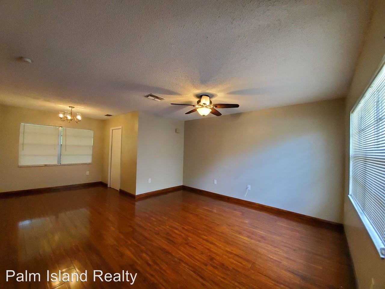 6426 Meadowbrook Ln - Photo 3 of 11