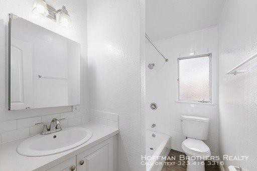 4845 W Slauson Ave - Photo 2 of 7